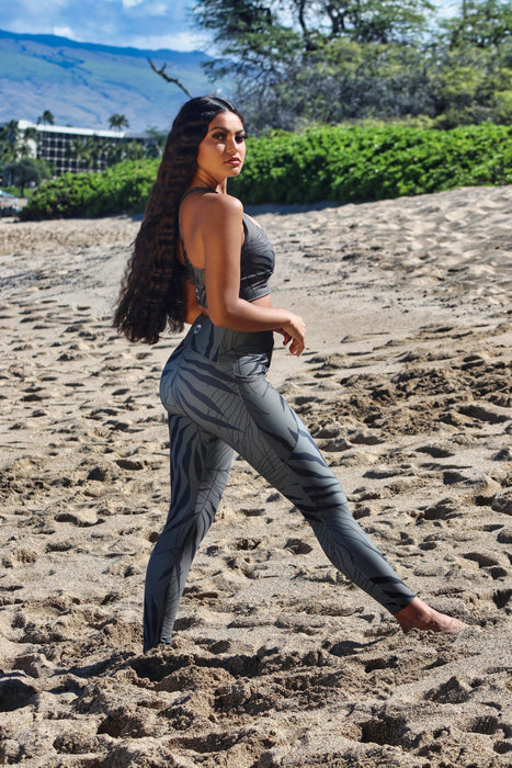 'Ōkupu Crossover Pocket Leggings