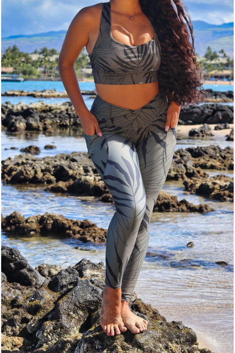 'Ōkupu Crossover Pocket Leggings 